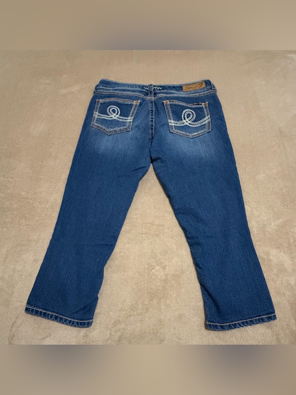 Women’s Seven7 Blue Denim Capri Jeans with Embroidered Trim & Pockets Sz 12